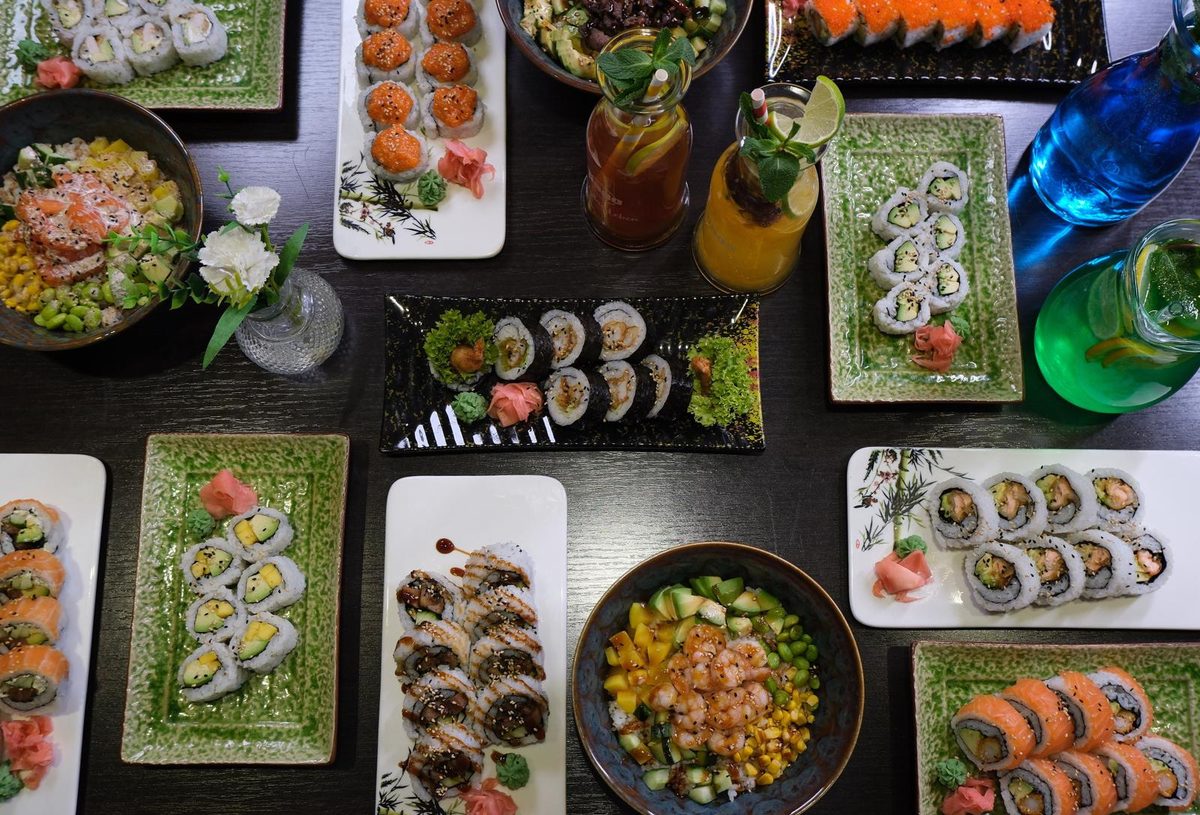 Vielfältige Sushi-Auswahl und Cocktails im Krone Restaurant